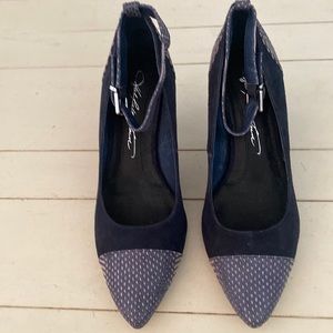 Women’s ankle strap heels. Cannot read the maker so took picture of it.size 8.5